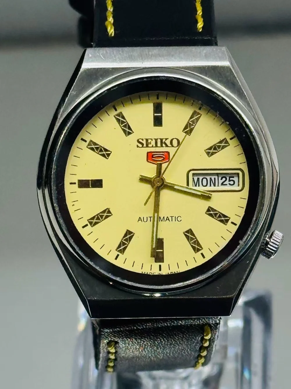 Vintage Seiko 5 Automatic 7009-6009 Day Date 36mm Japan Men’s Watch Running
